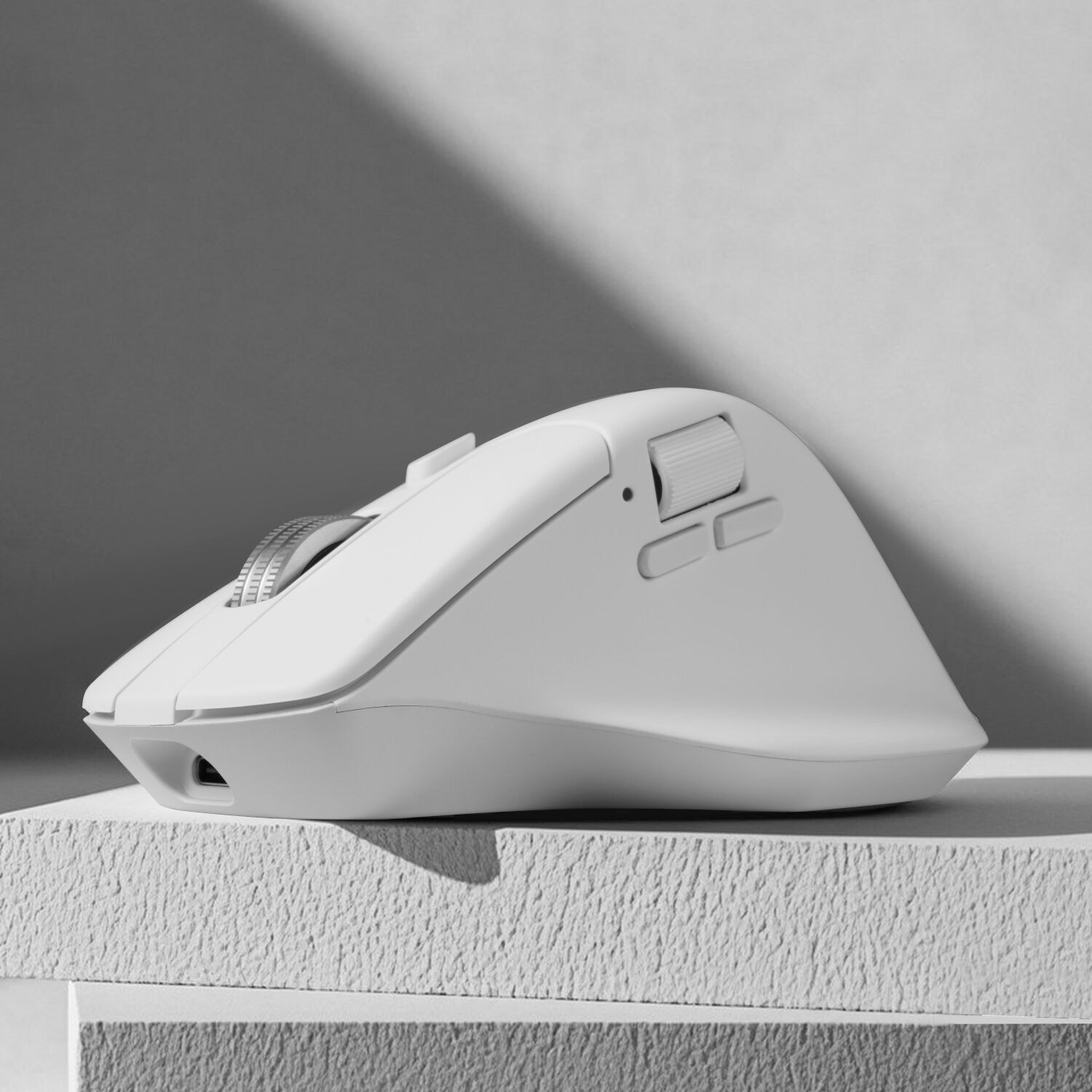 Keychron M6SB72 1K Wireless Mouse (BT/2.4GHz/Wired) with Huano silent Micro switch and premium wheel - White - Image 5