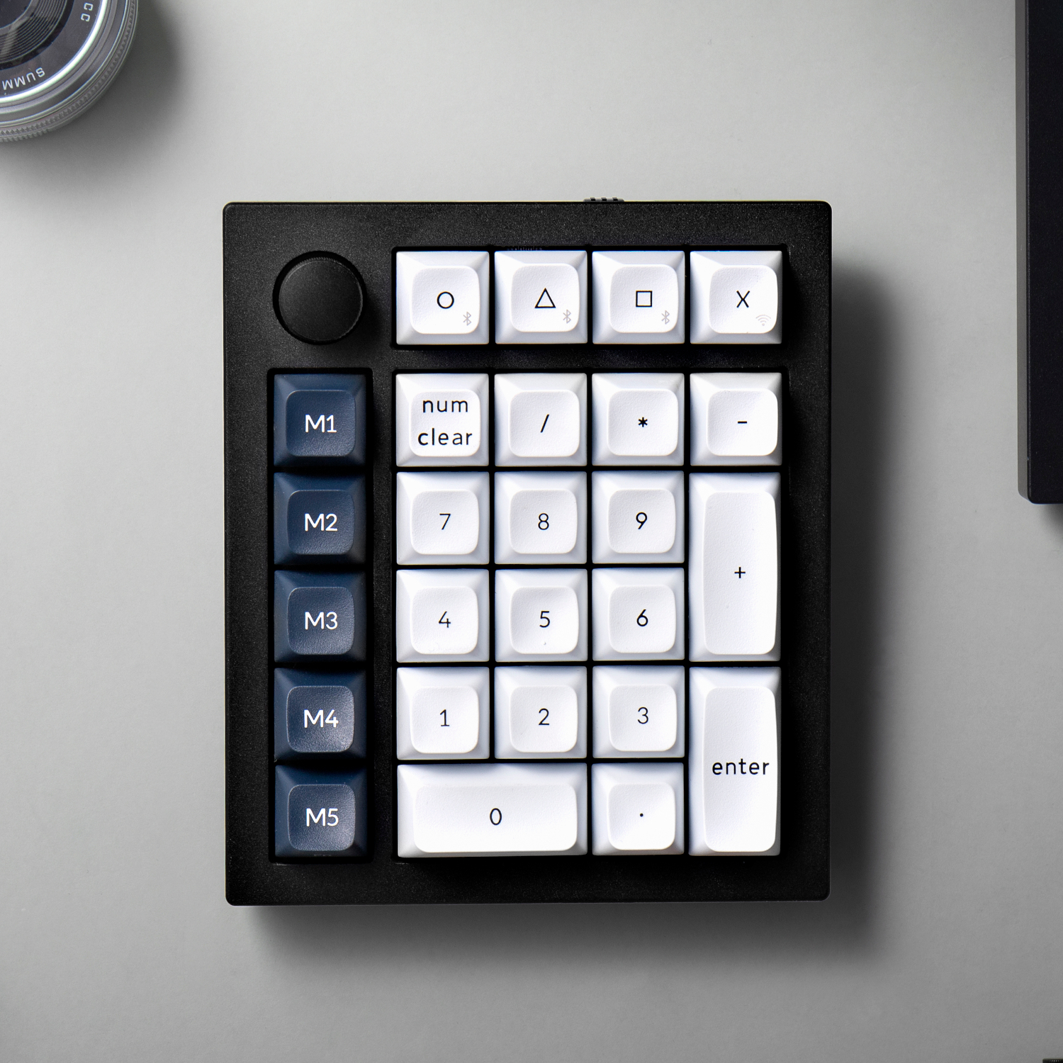 Keychron Q0 Max QMK Gateron Jupiter Banana RGB Wireless Custom Number Pad Shell White - Image 4
